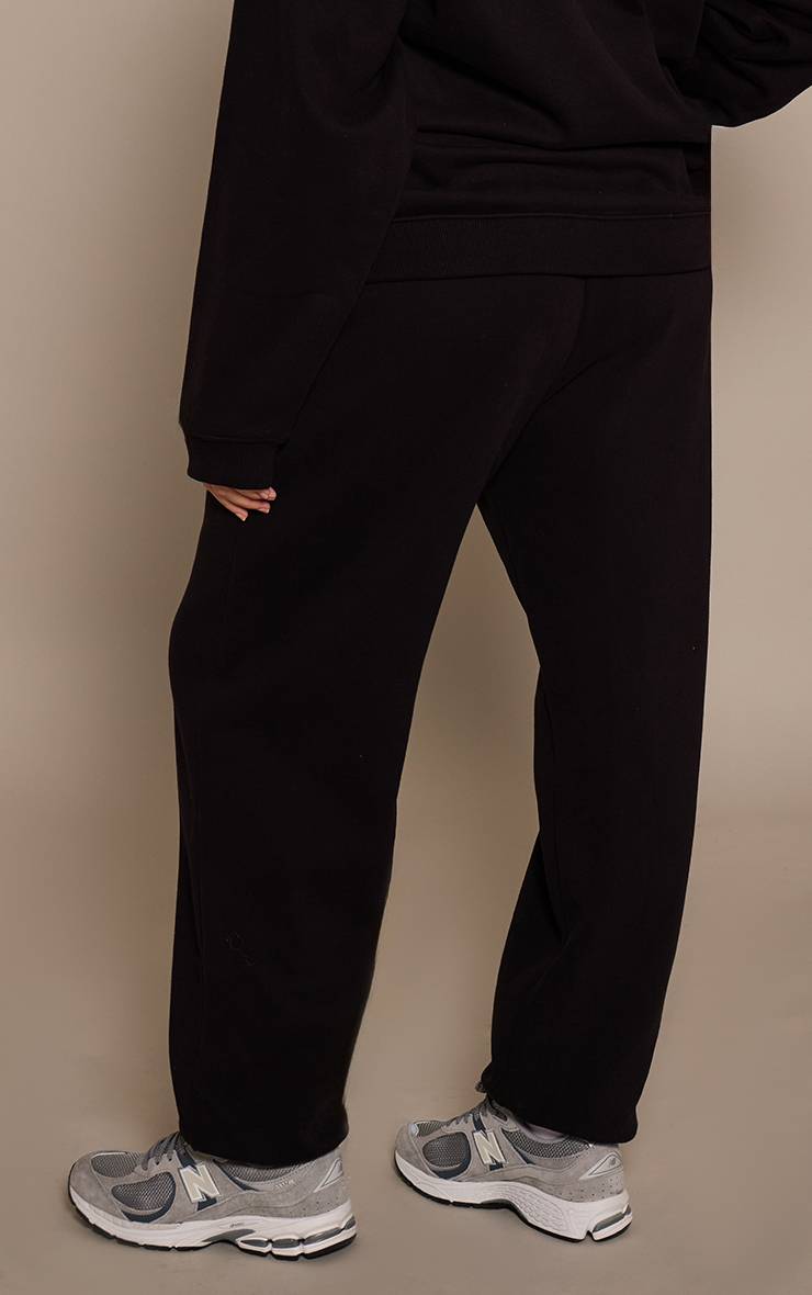 Noir Jogging PrettyLittleThing Plus Basic