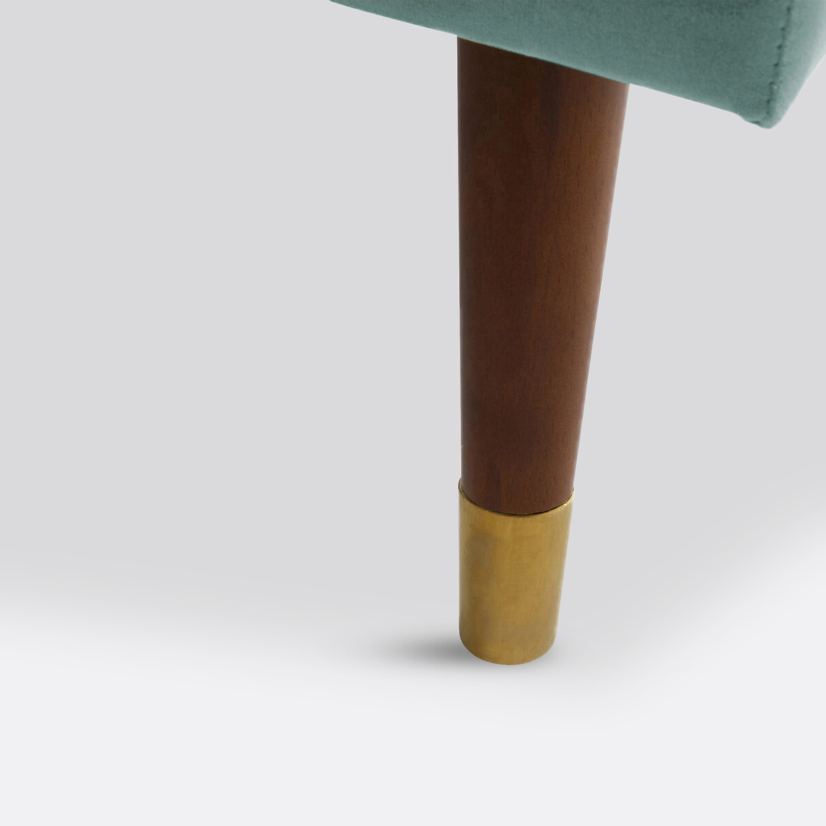 LA REDOUTE INTERIEURS<br>Puff de veludo (Y)