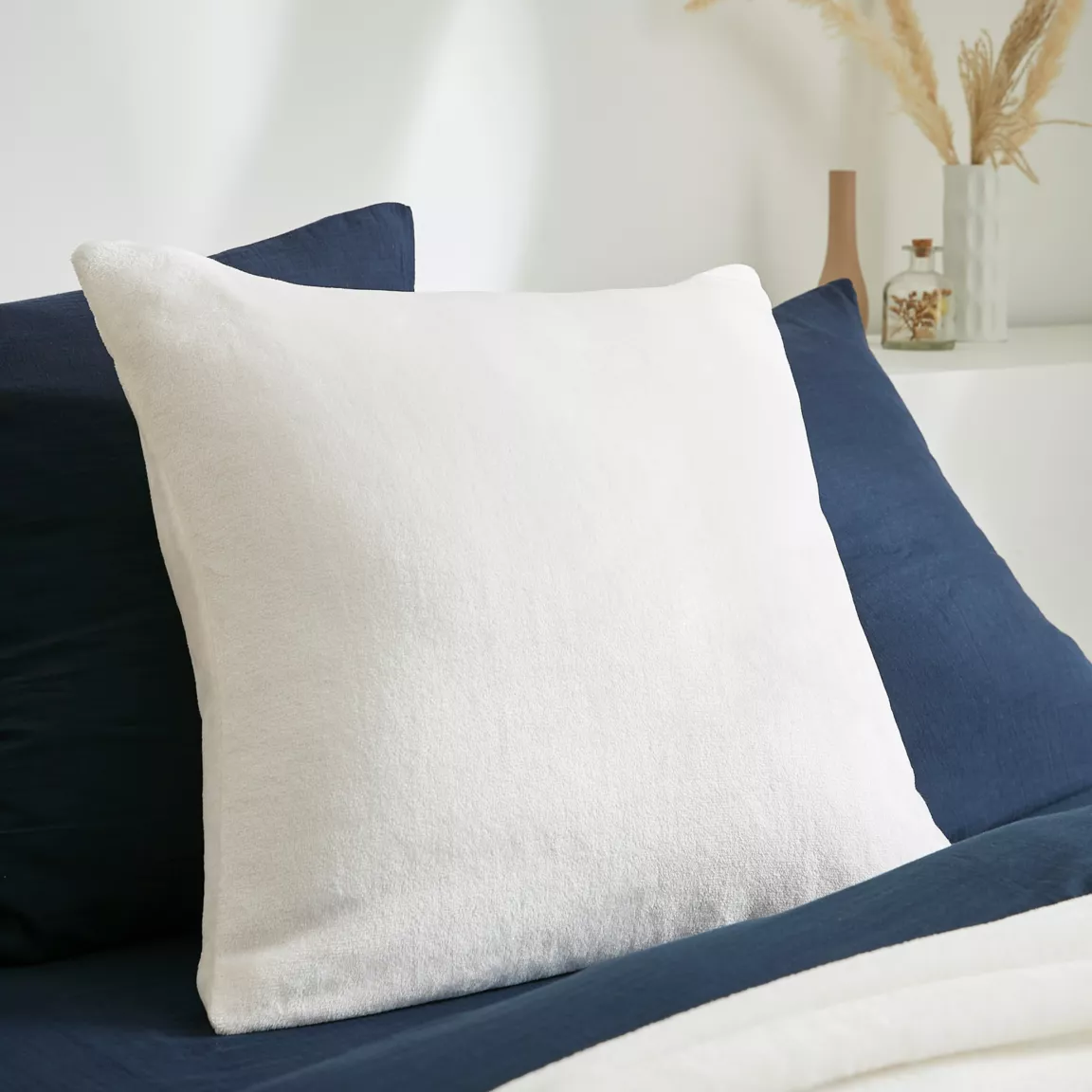 Housse de coussin carrée flanelle (60 x 60 cm) Didou Ivoire