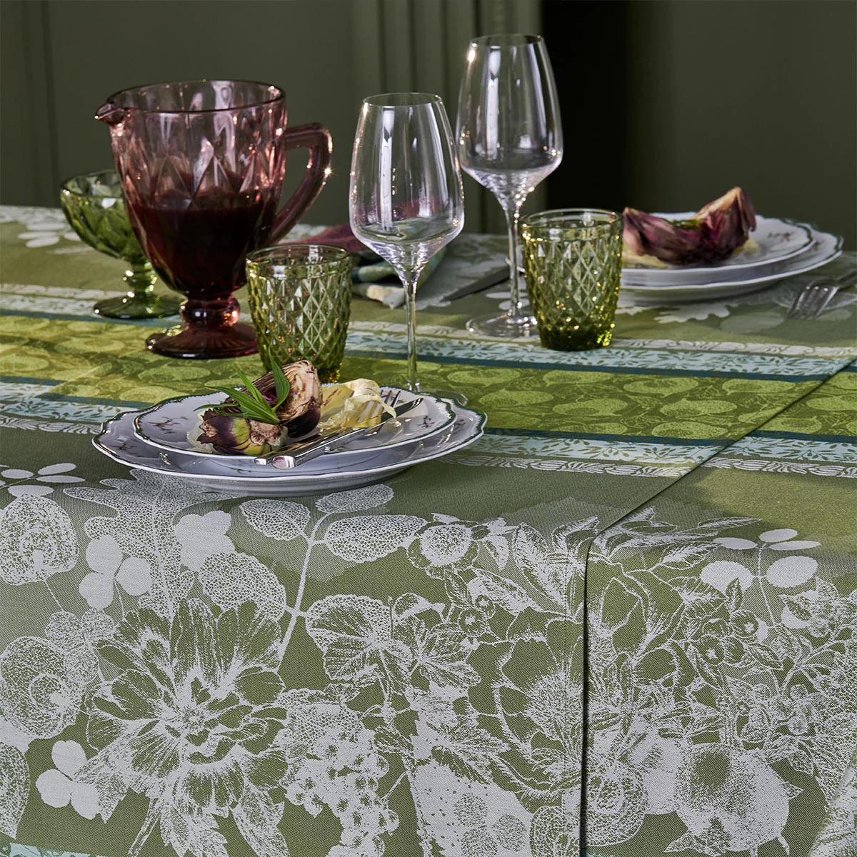 Chemin de table pur coton vert 155X55 Garnier Thiebaut