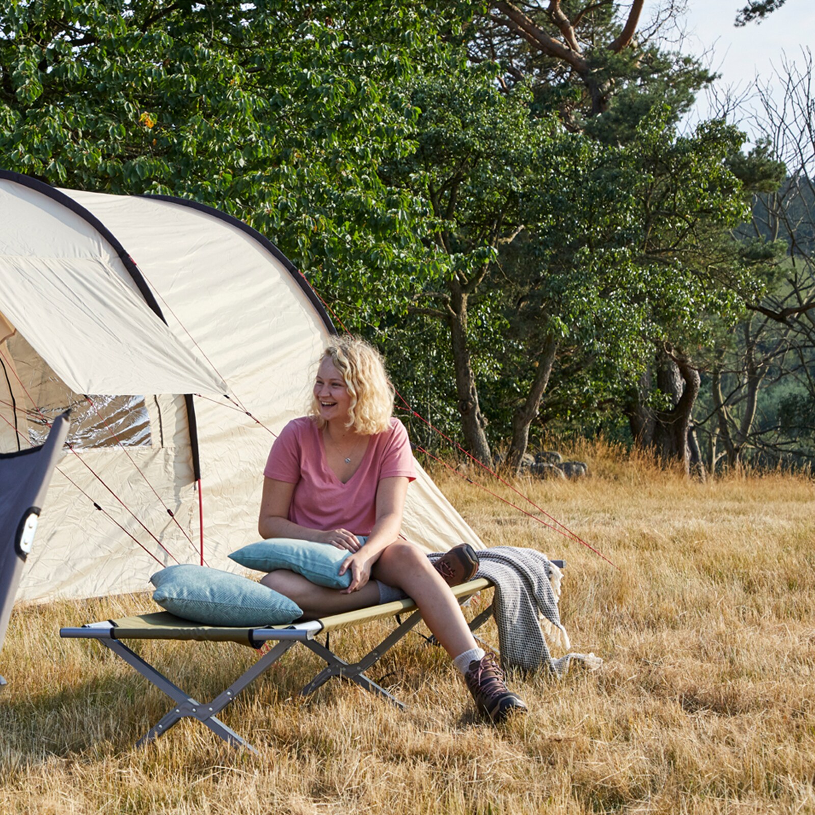 GRAND CANYON Alu Feldbett Topaz M/L Camping Liege Gäste Klapp Bett Groß 150 kg Modell: Medium - Dark Blue