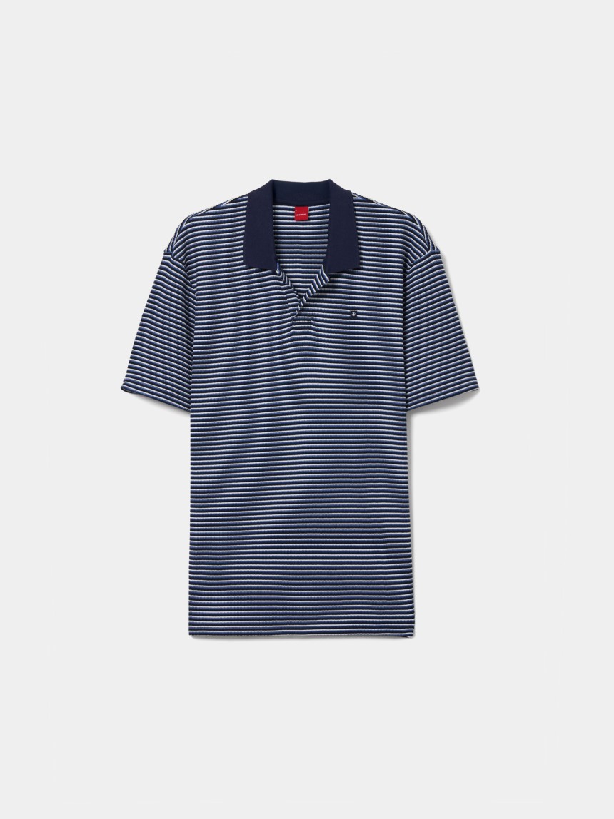 Polo de manga curta às riscas
