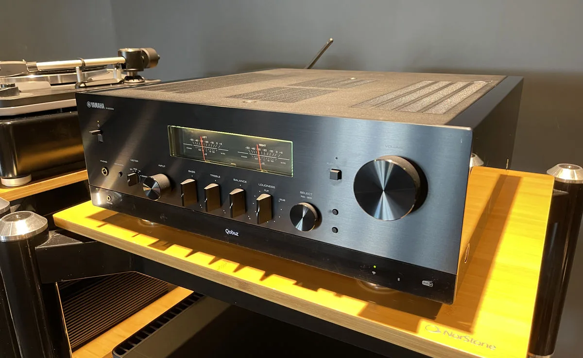 Yamaha R-N2000A Noir Amplis hi-fi stéréo