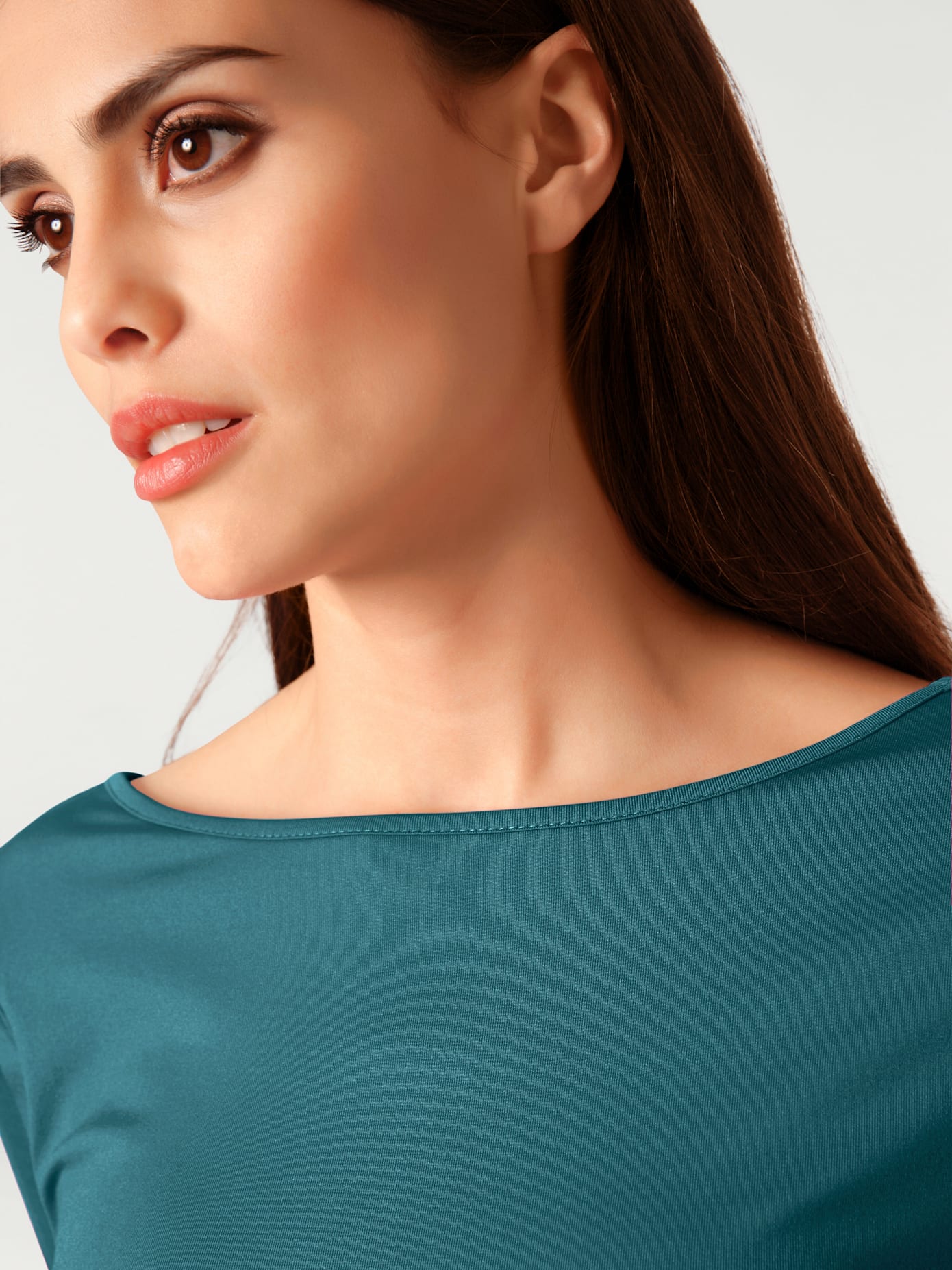 T-shirt encolure en u superbe, à porter seul ou associé