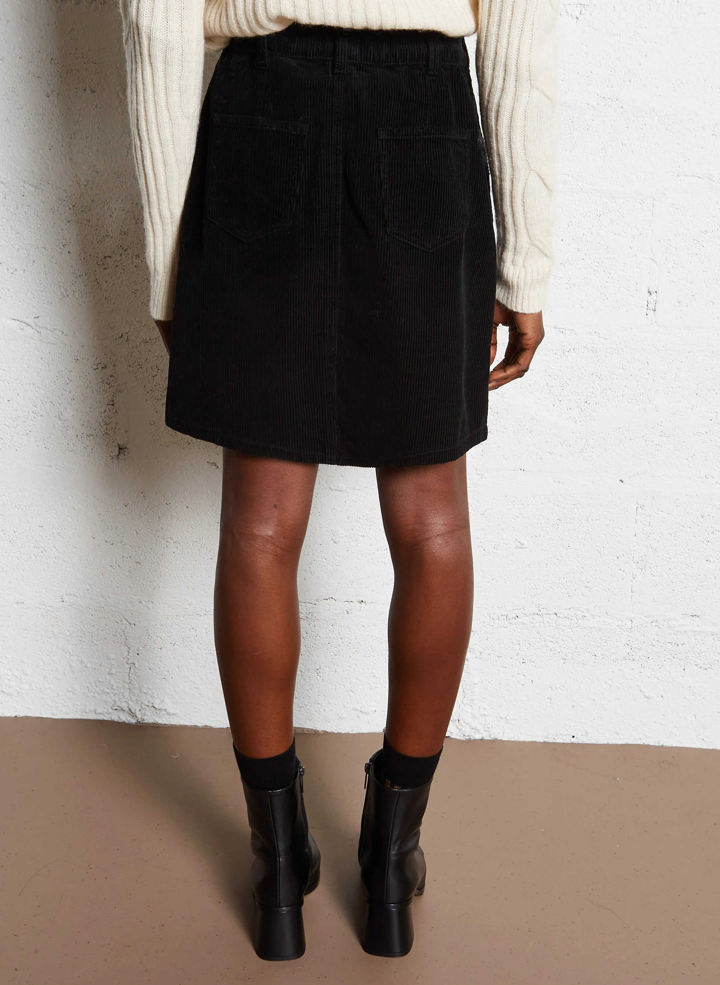 BILLIE - Jupe courte droite en coton | Noir