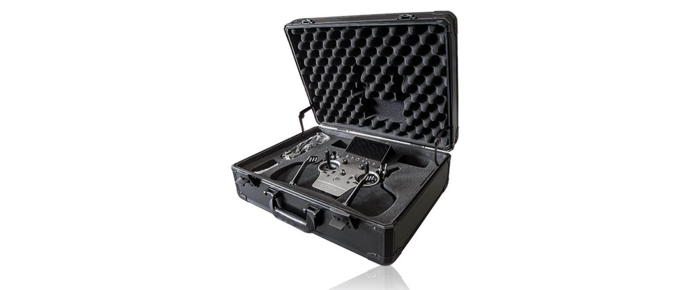 Fernsteuerung Core Pult 26 Kanal, Titanium<br>High-end Pultsender mit sicherer Funkübertragung
