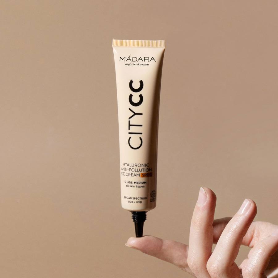 Mádara City CC Hyaluronic Anti-Pollution CC Cream SPF15 Beige 40ml