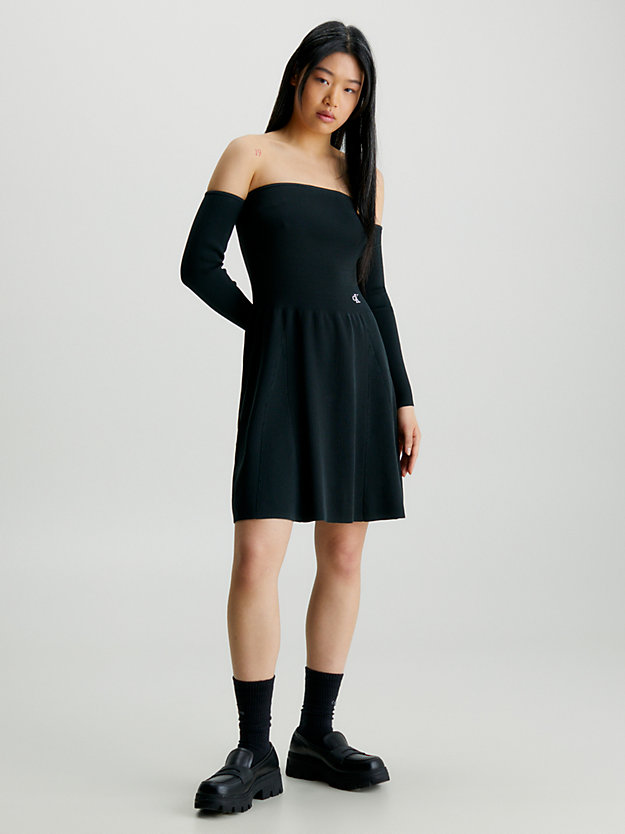 Vestido de malha canelada com ombros caídos