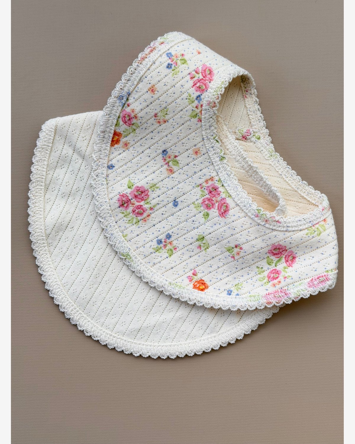 Siklesmekke 2pk – 100% Øko Bomull, Pointelle | Minnie 2 Pack Bib