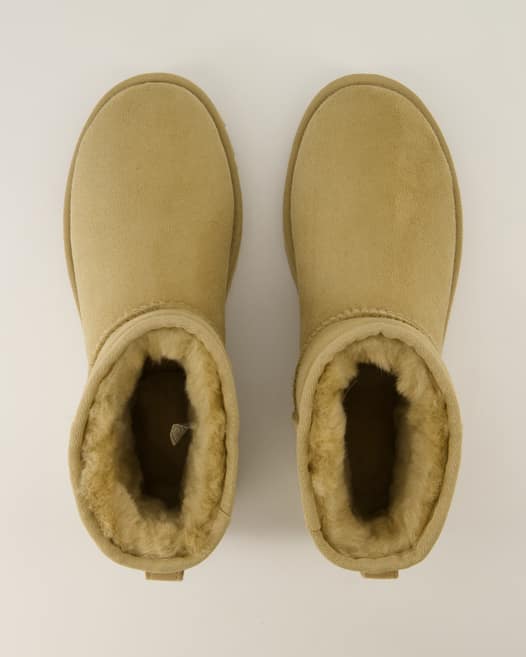 UGG Classic Mini II Winterschuhe in Beige