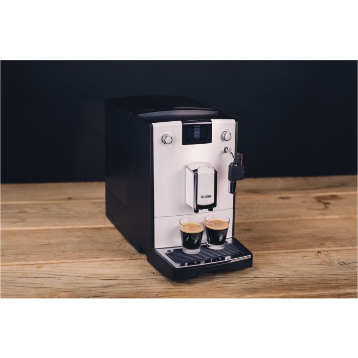 Nivona Kaffeevollautomat CafeRomatica NICR 560 // 1kg Nivona Kaffee gratis
