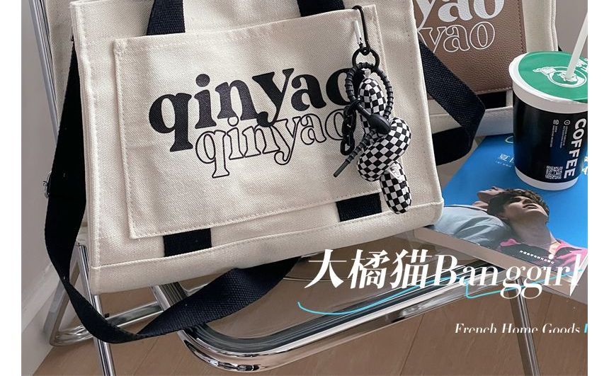 BANGGIRL - Set: Canvas schoudertas met belettering + tasbedel