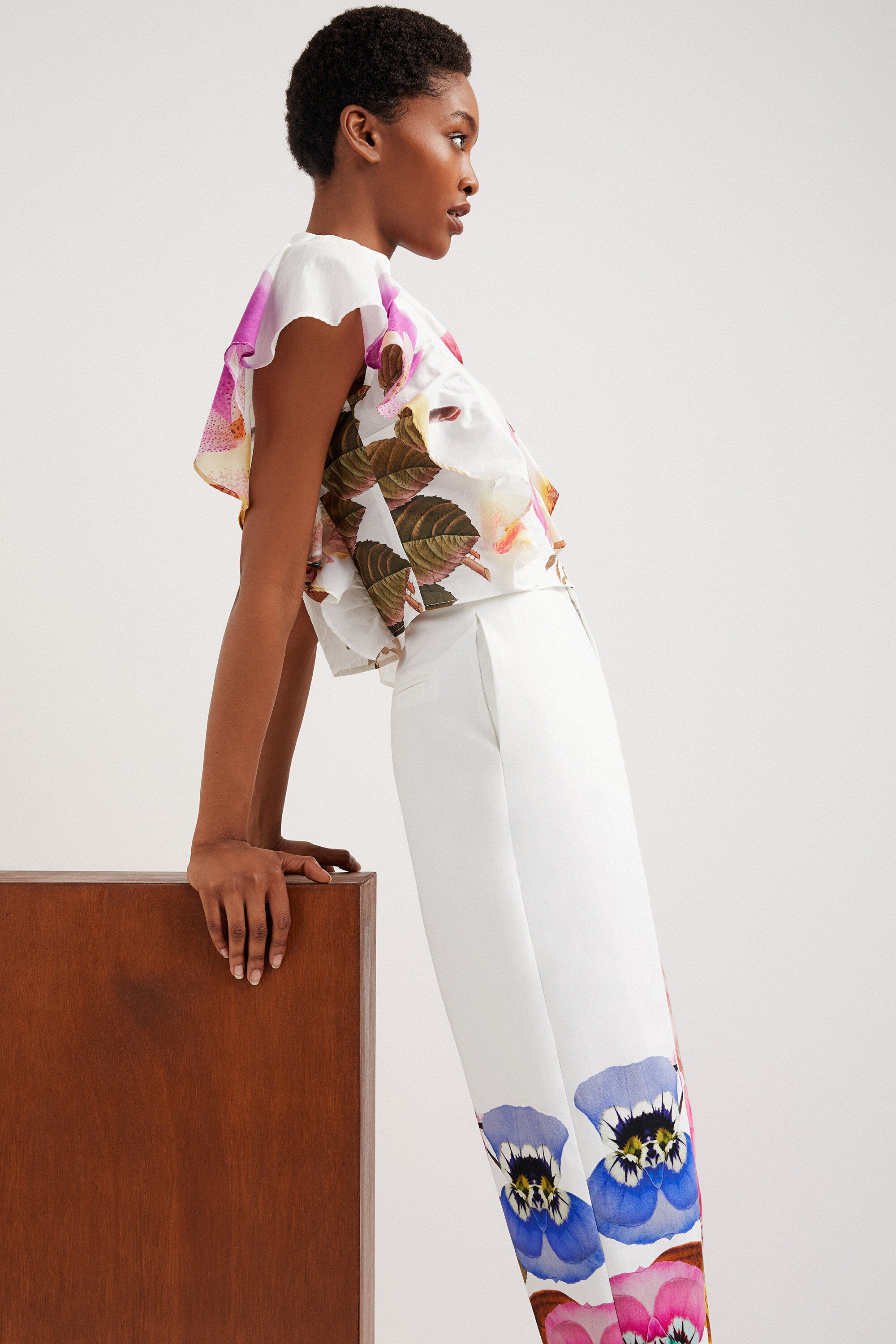 Pantalon baggy fleurs M. Christian Lacroix
