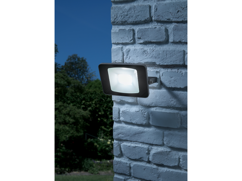 Buitenlamp met sensor