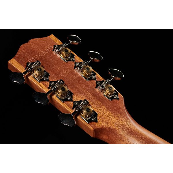 Gibson J-35 Faded 30s