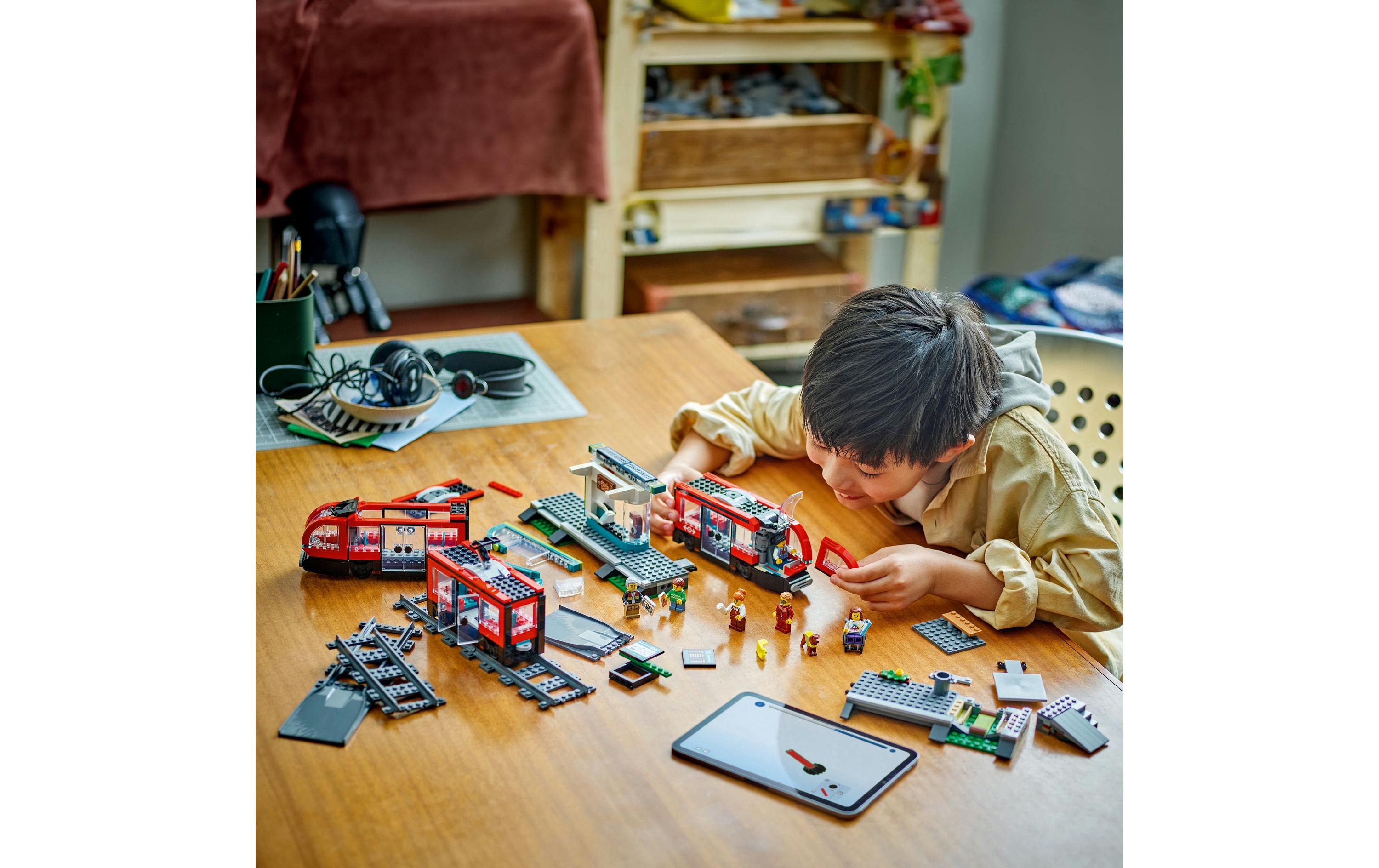 City Strassenbahn mit Haltestelle 60423LEGO City Strassenbahn-Spielset
