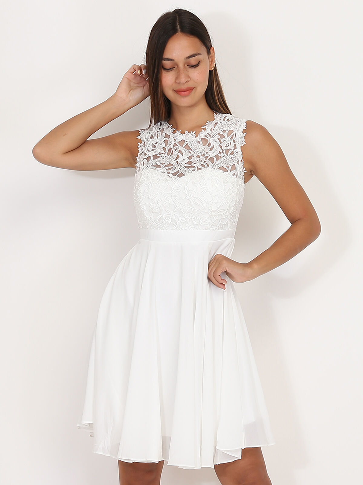 Robe avec dentelle- Blanc