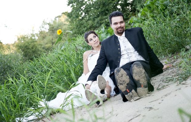 Trash the Dress Fotoshooting in Thalheim bei Wels als Geschenk