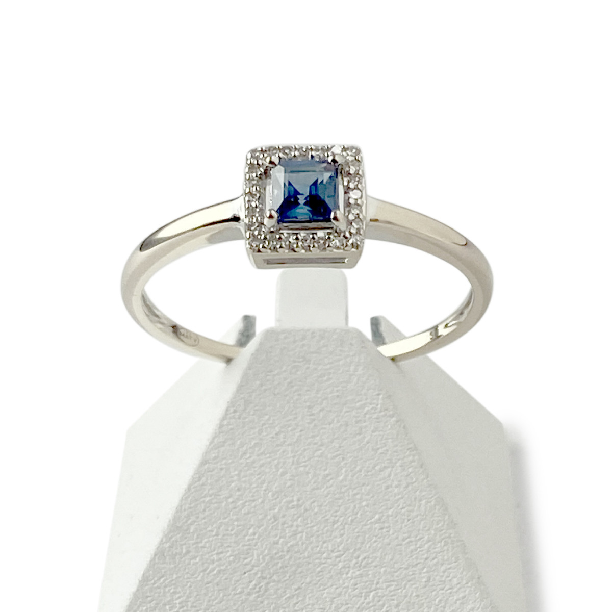 Bague d'occasion or 750 blanc saphir et diamants