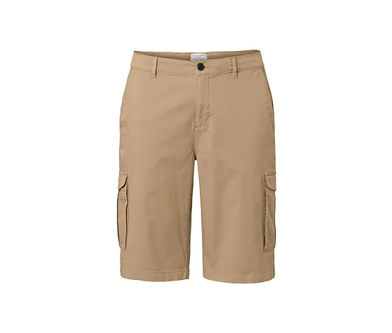 Cargo-Shorts, sand