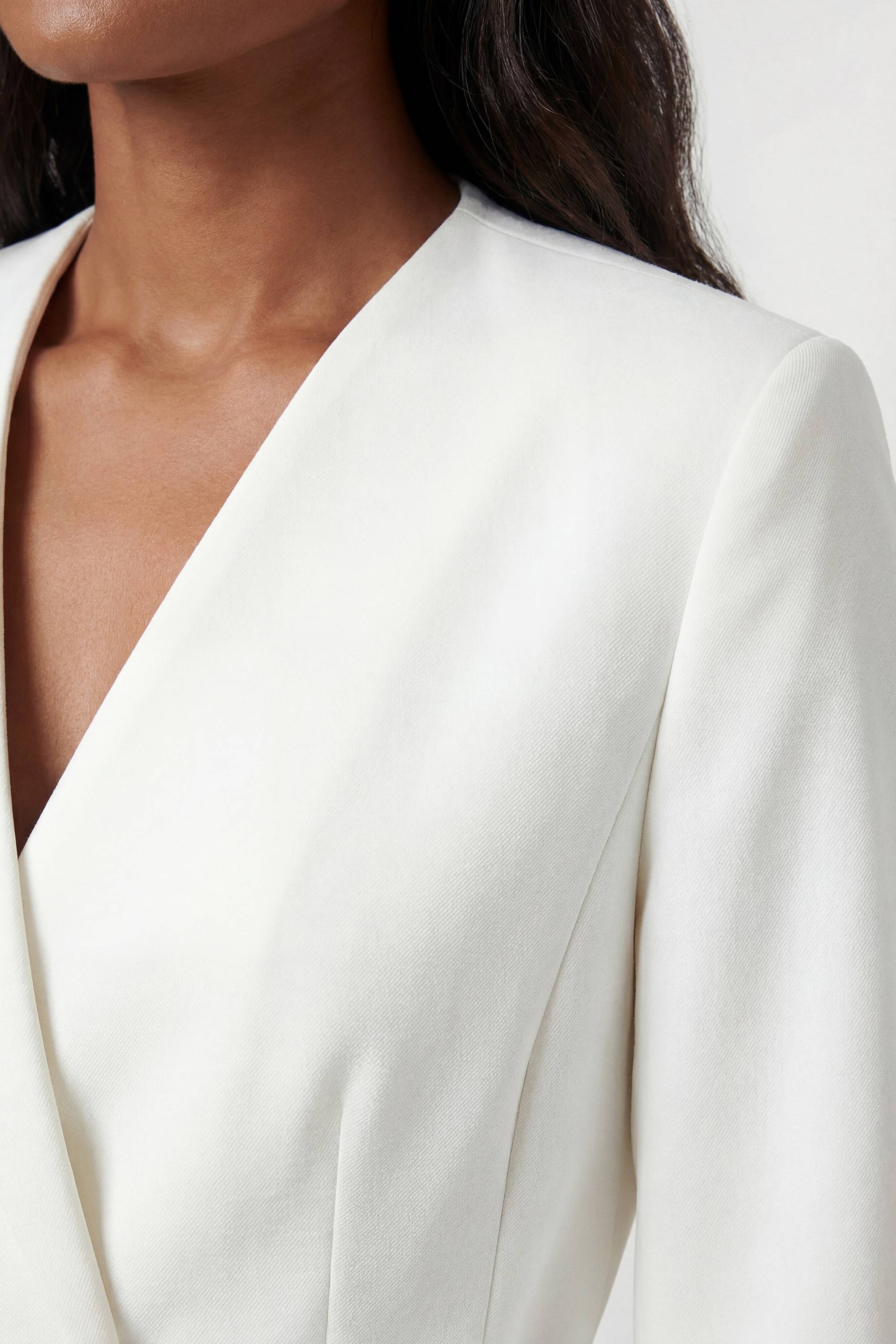 KarenMillen Blazer Ajusté Sans Col En Viscose Stretch Compacte
