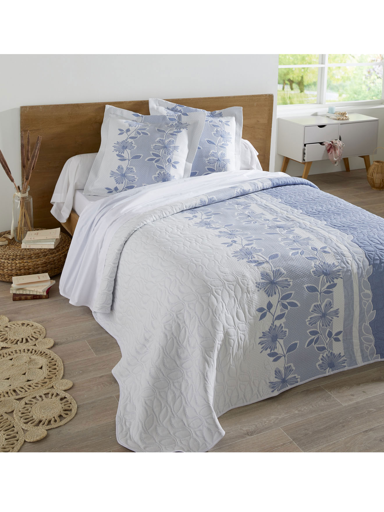 Couvre-lit jacquard matelassé