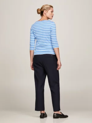 Camiseta Slim Fit com Decote Canoa