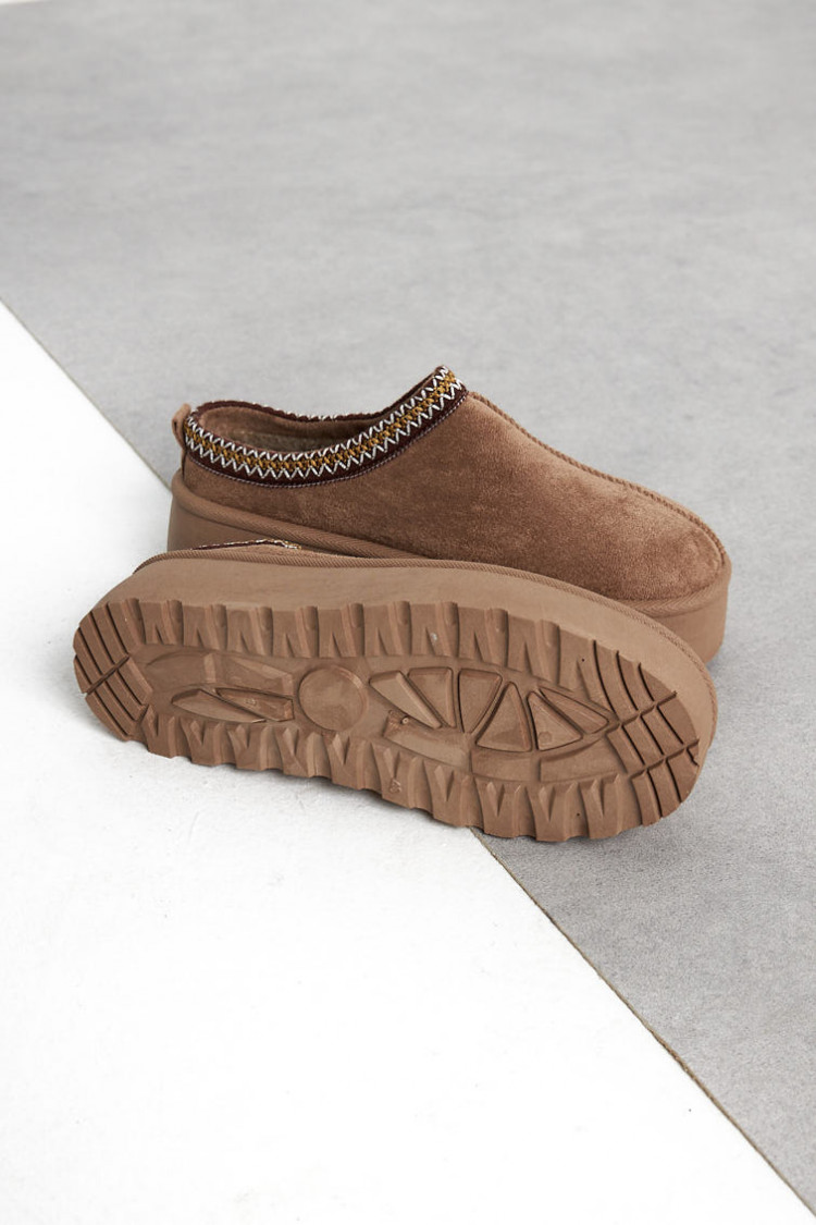 Bottines chaussons en velours compensés taupe