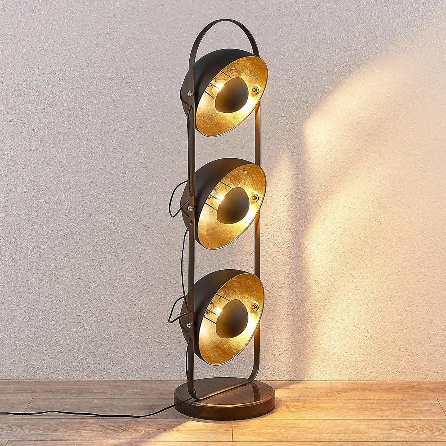 Lindby Stehlampe schwarz gold, Bodenlampe Stehleuchte 120 cm, Standleuchte Dekolampe Wohnzimmer, Schlafzimmer, Wohnzimmerlampe 3x E27, ohne Leuchtmittel