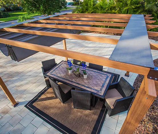 Aluminium-Pergola in Holzoptik, mit verstellbarem Sonnensegel, ca. 350 x 350 cm