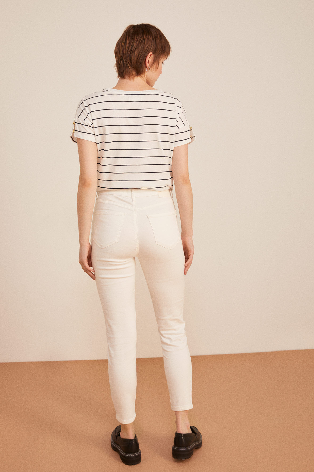 Calça jeans cropped slim tingida ecologicamente - marrom