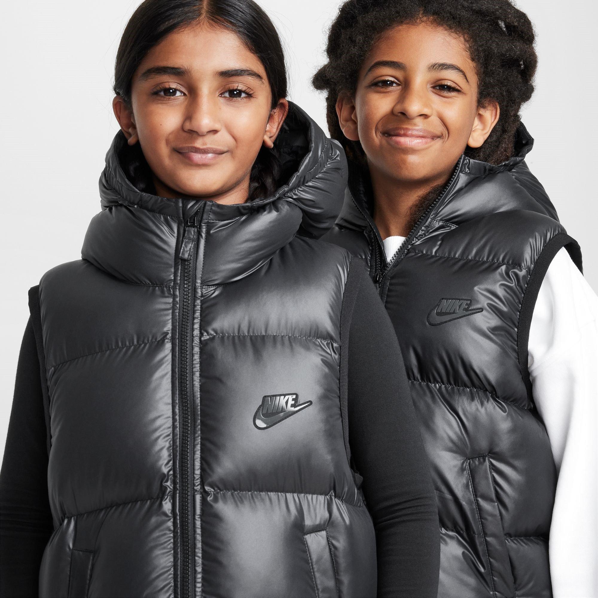 Nike Nike Sportswear Heavyweight Synthetic Fill EasyOn Big Kids' Therma-FIT Repel Loose Hooded Vest