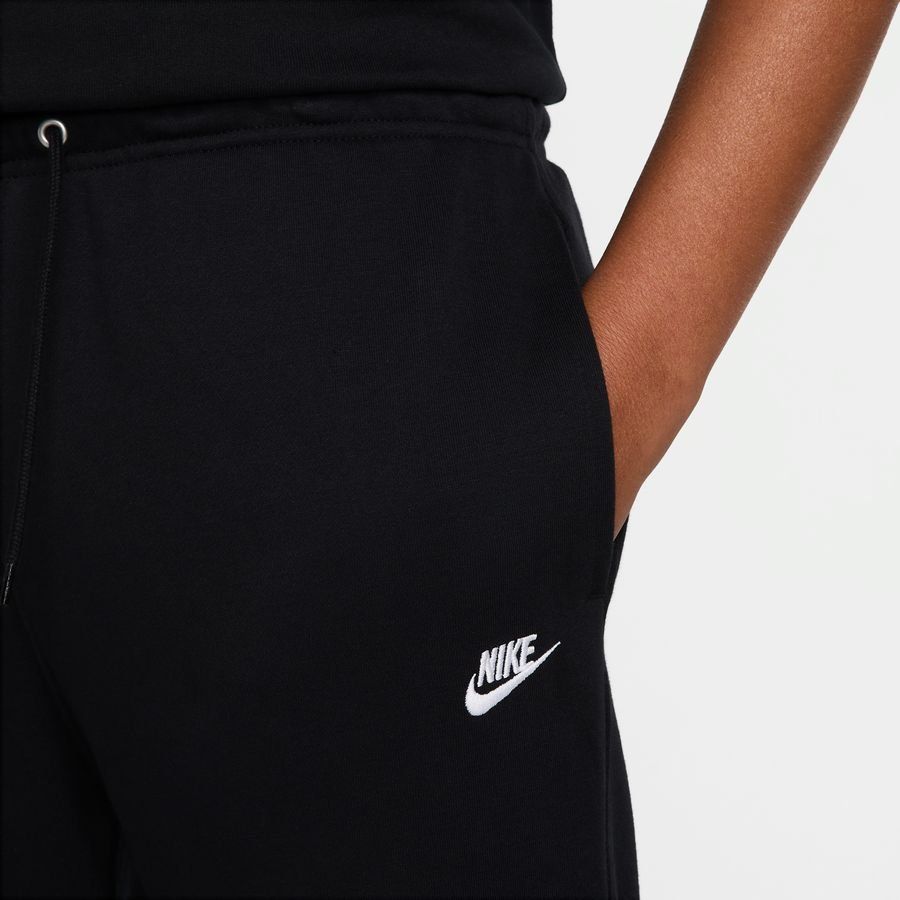 Nike Club