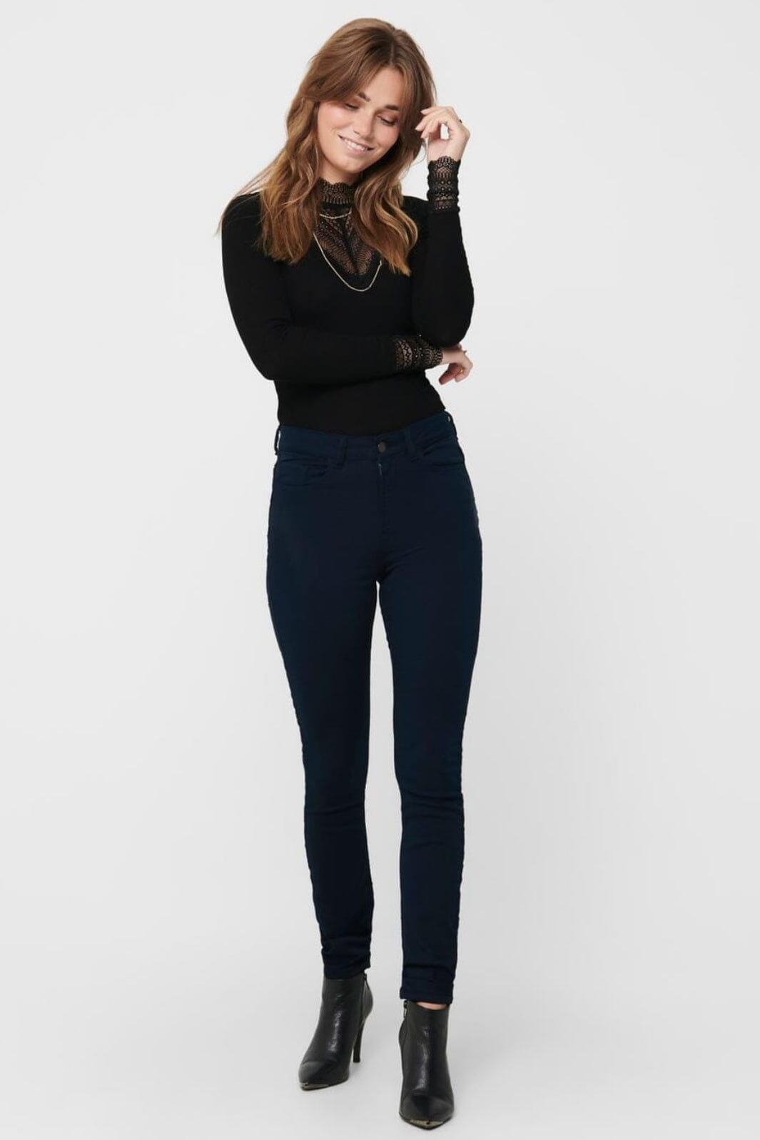 Only Onltilde L/S High Neck Lace Top