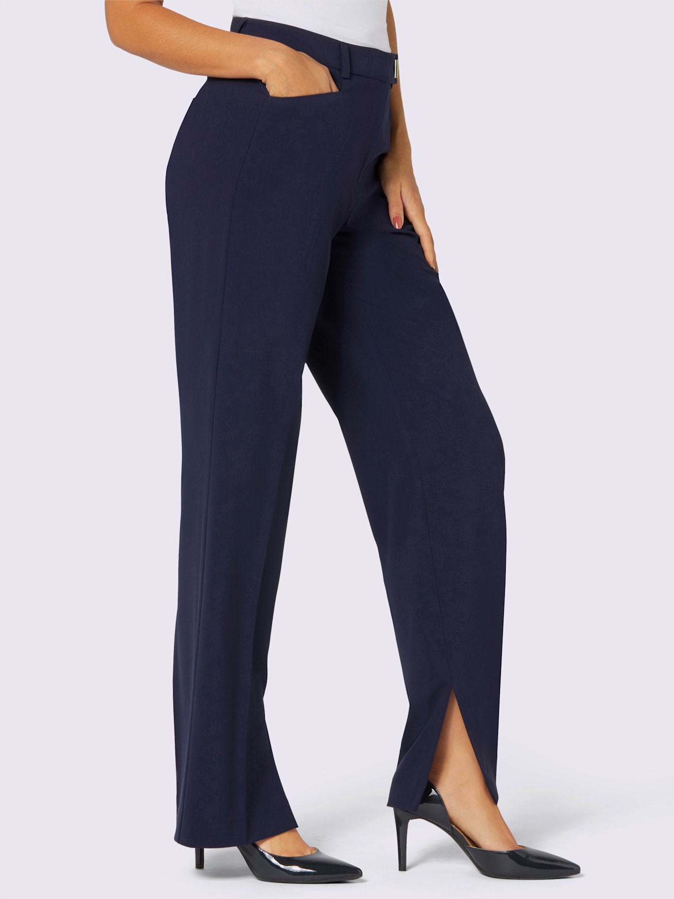 Pantalon fente au bas des jambes