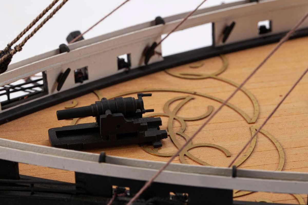 Billing Boats - HMS Warrior 1:100 Wooden hull - (437172)