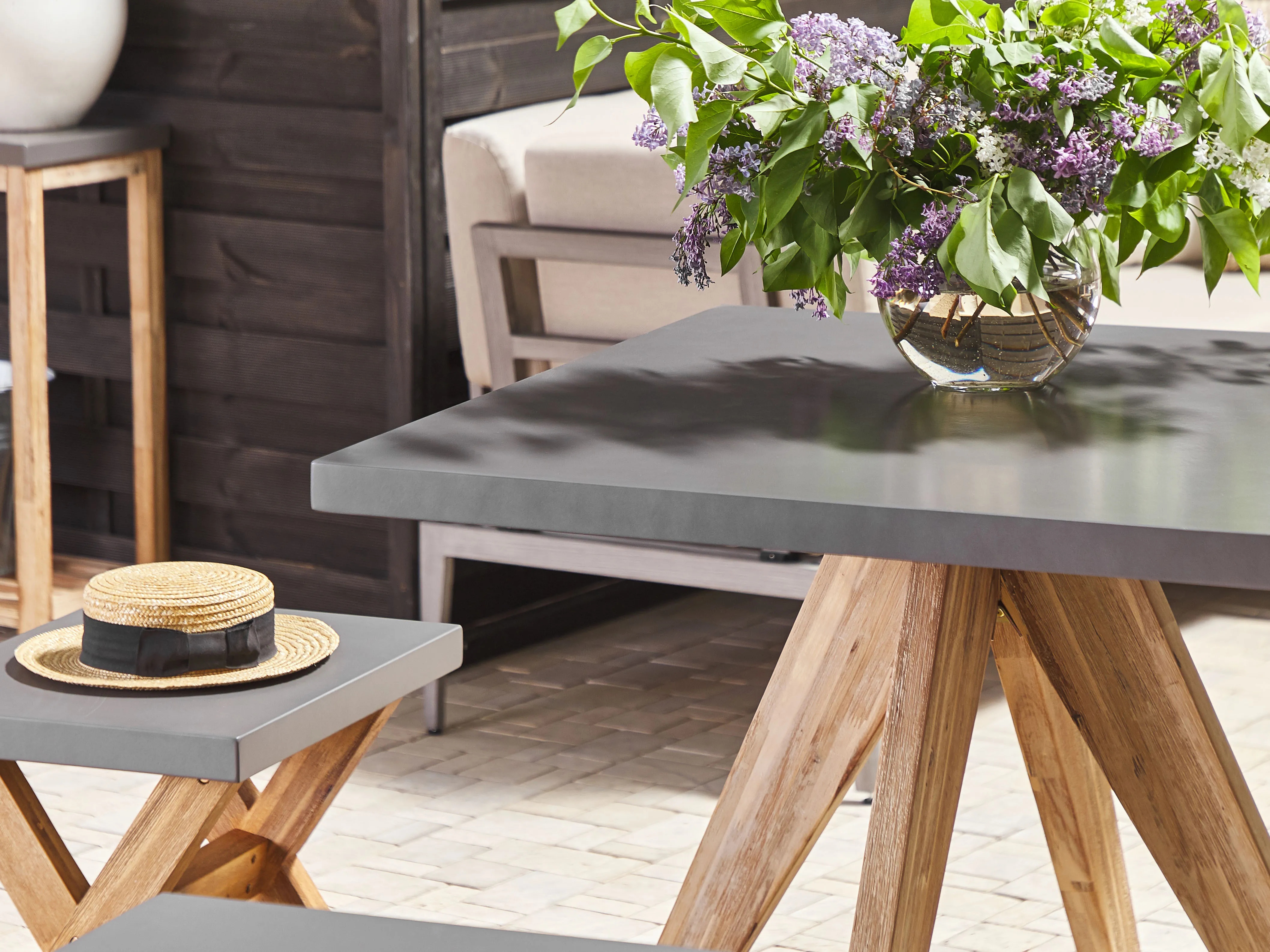 Tuin eettafel OLBIA 90 cm 90 cm Beton Grijs