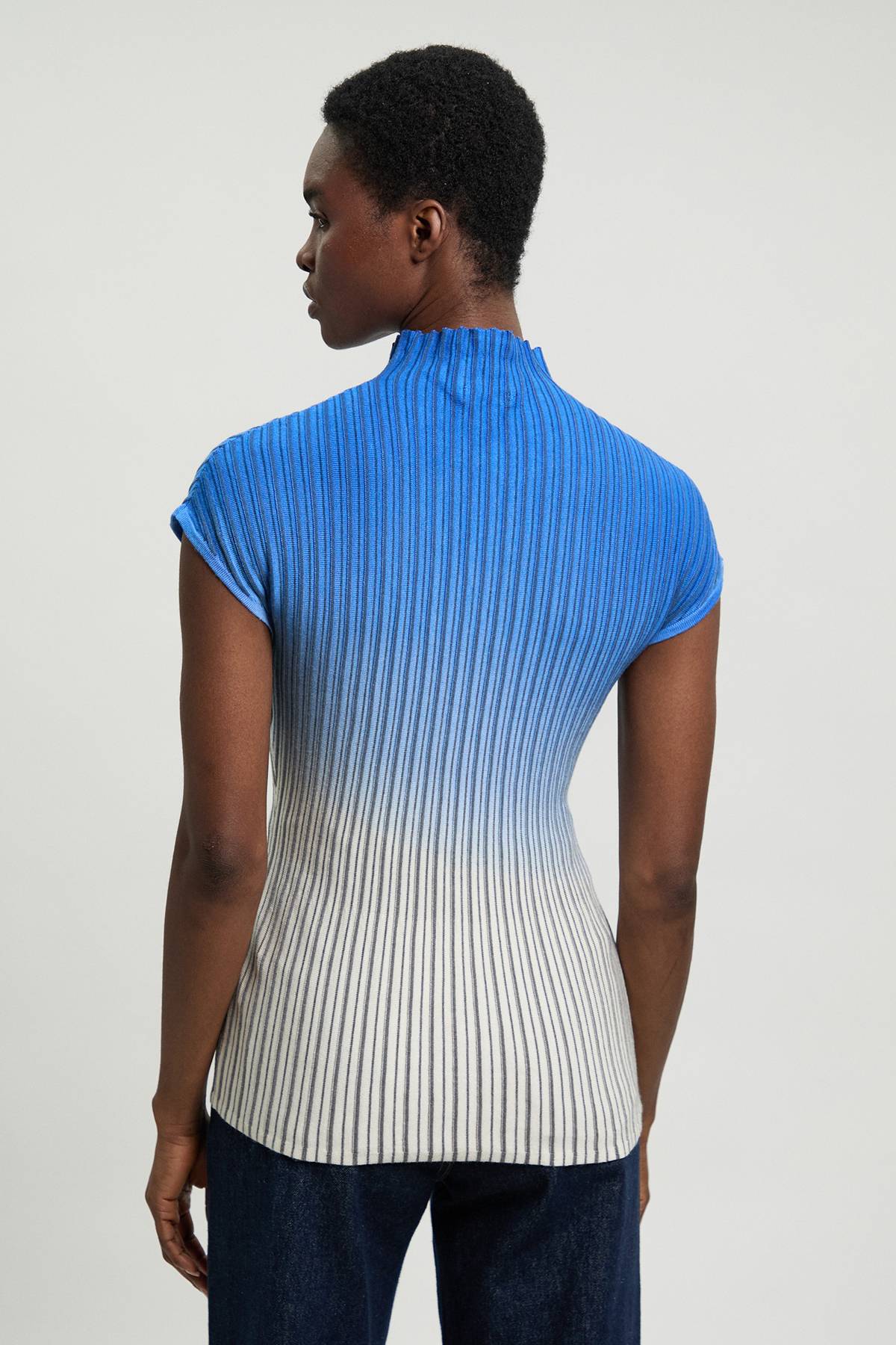 KarenMillen Haut Sans Manches À Col Montant En Maille Dégradée