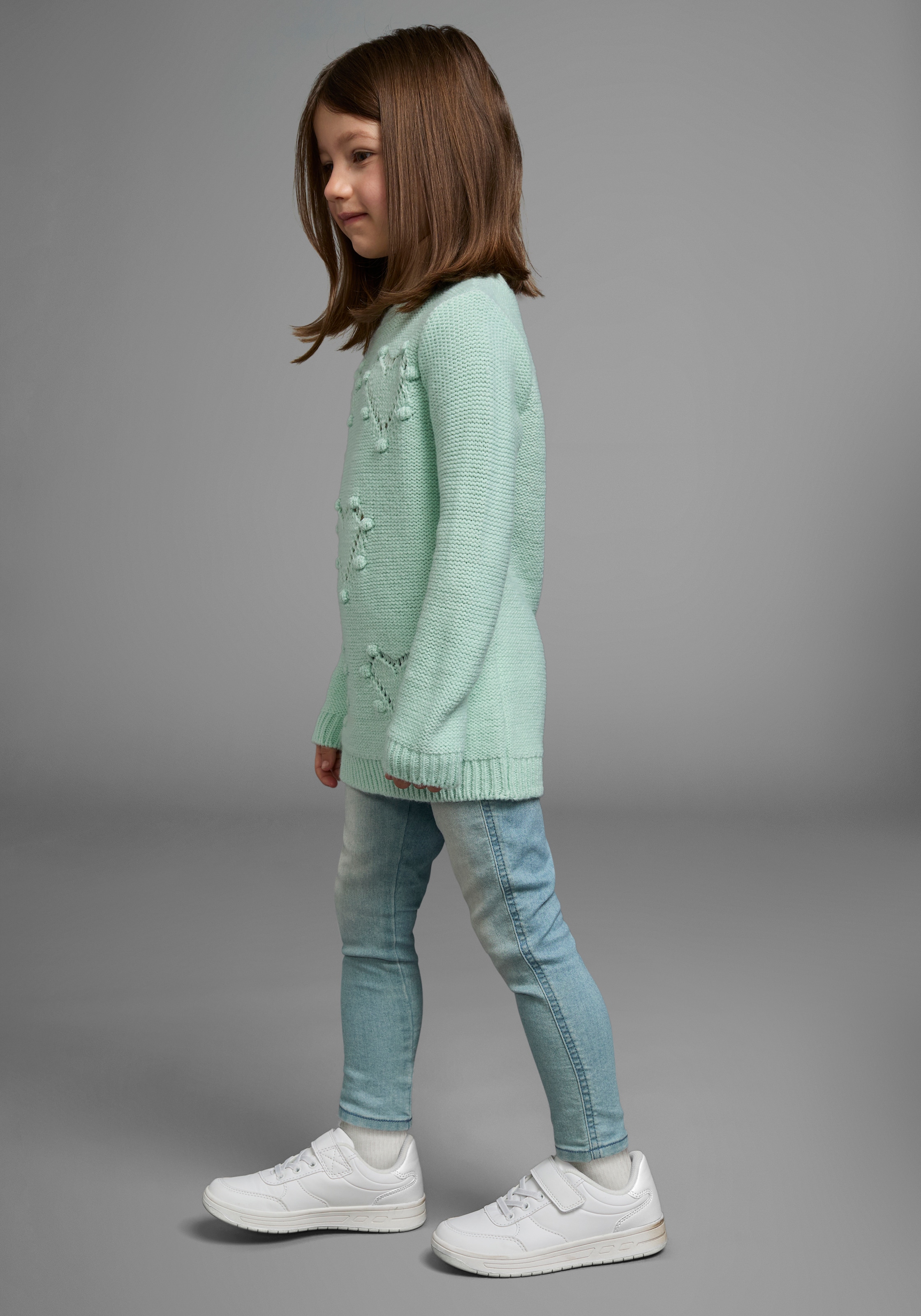 KIDSWORLD Strickpullover »Pulli für kleine Mädchen«, gestricktem Herzchenmuster