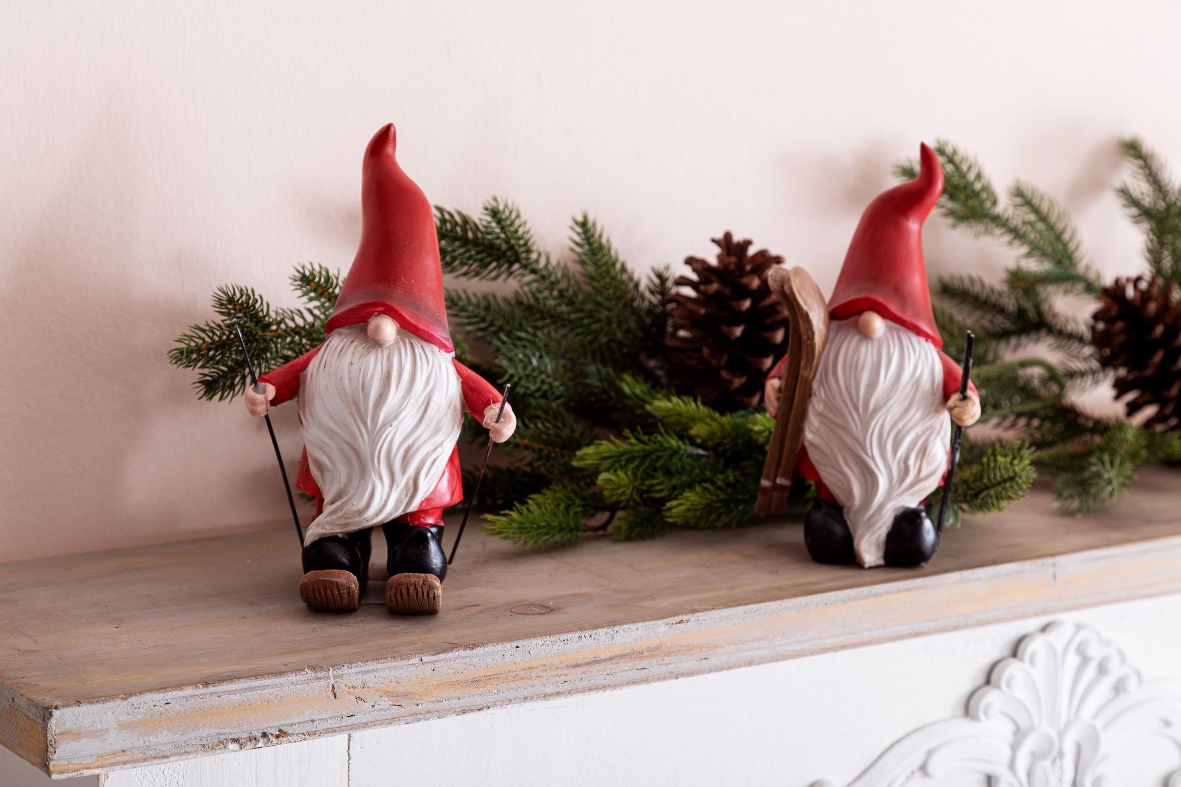 Myflair Möbel & Accessoires Weihnachtsfigur »Weihnachtsdeko rot« Wichtel auf Skiern, Höhe ca. 20 cm