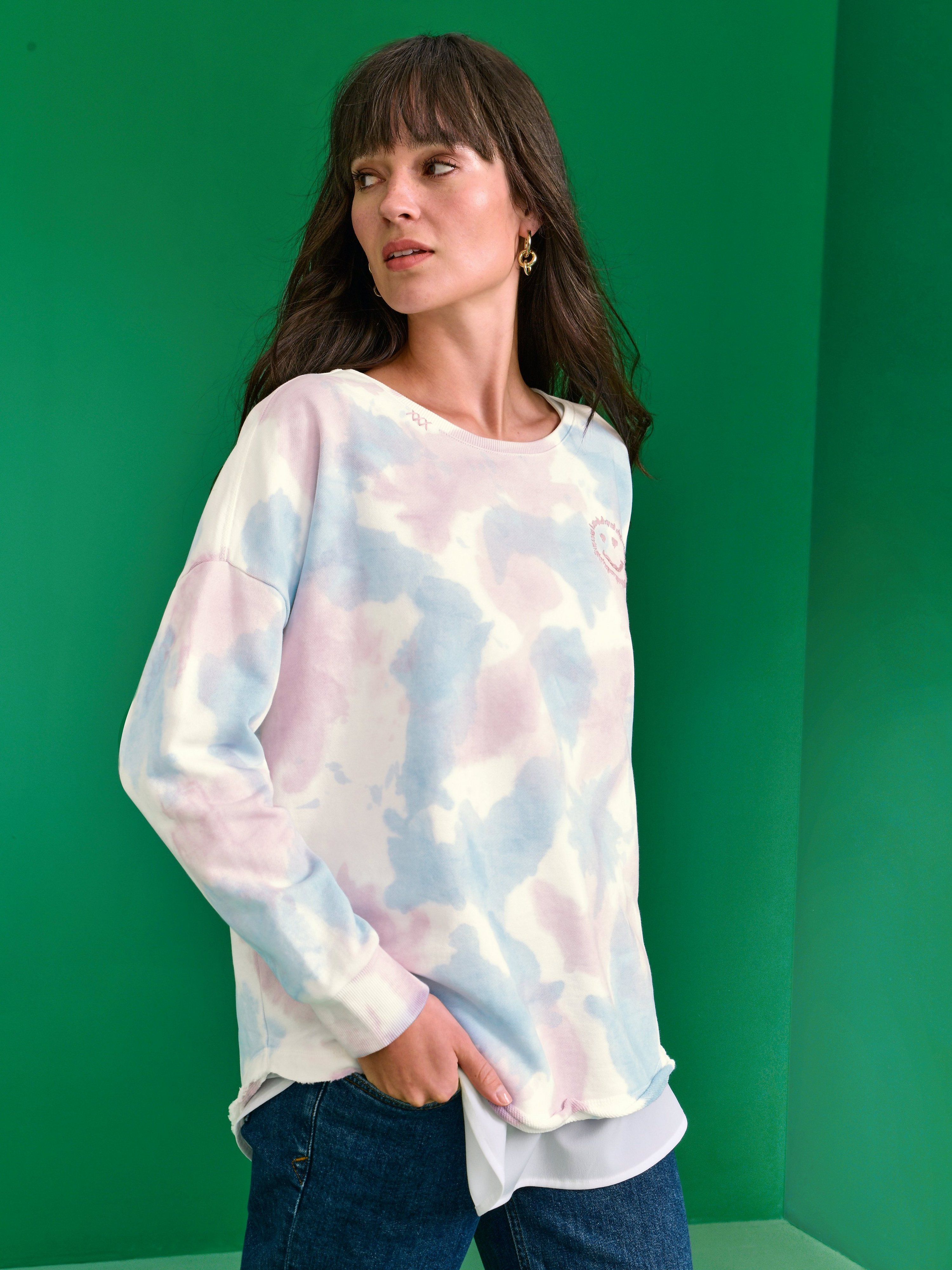 Sweatshirt