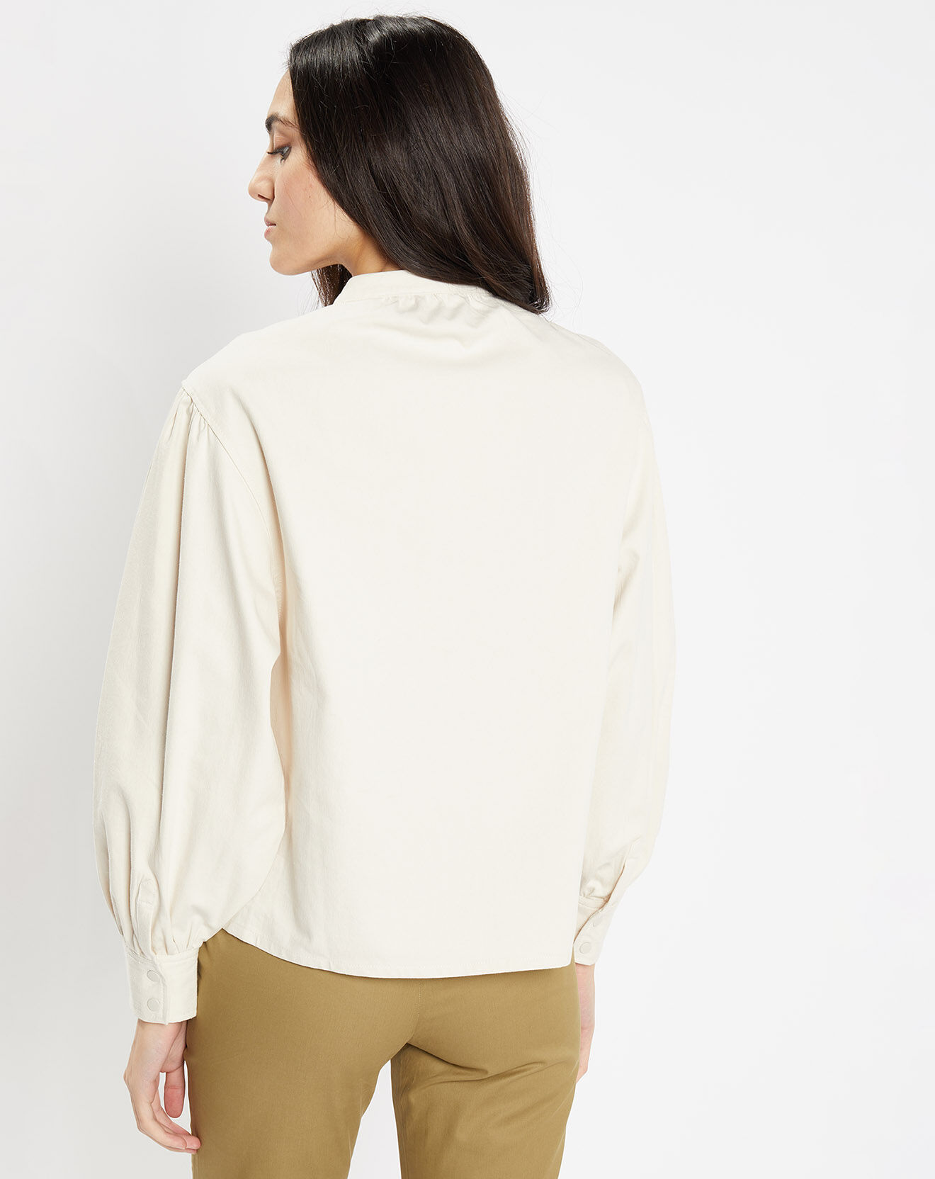Galeries Lafayette Chemise en Coton Cachou col officier écrue