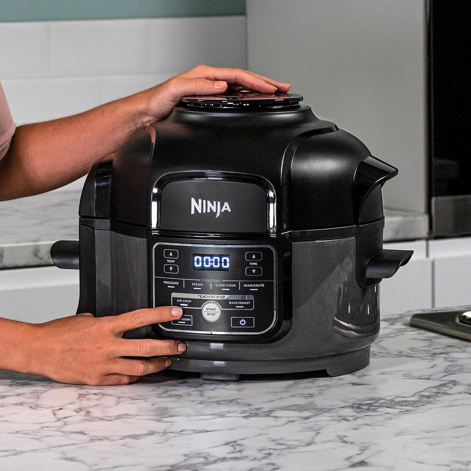 Ninja Foodi MINI Multikocher, 4,7L, 6-in-1 Multicooker, Pressure Cooker Schnellkochtopf, Airfryer Heißluftfritteuse, Slow Cooker Langsamkochen, 1460W, Grau/Schwarz OP100EU