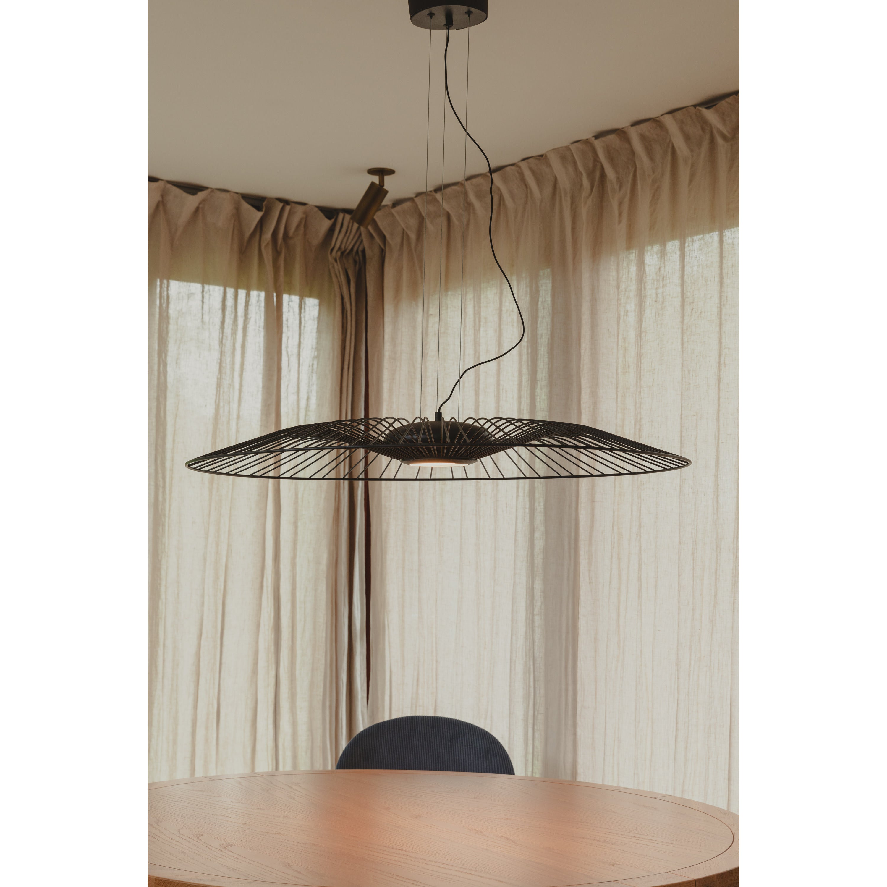 Zuiver Storm Eettafel - Ã 130 cm - Lichtbruin