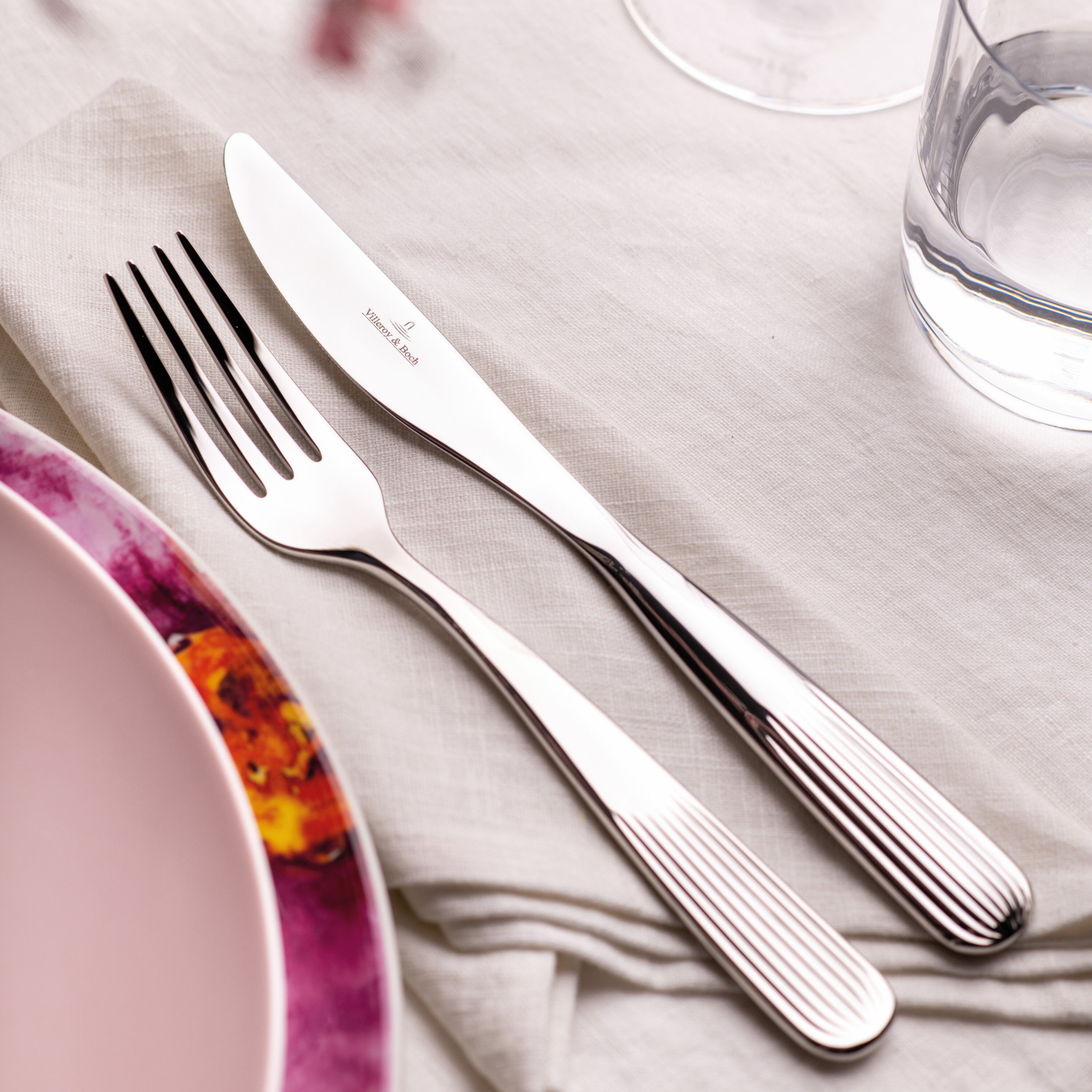 Rose Garden 40-piece flatware set stainless steel