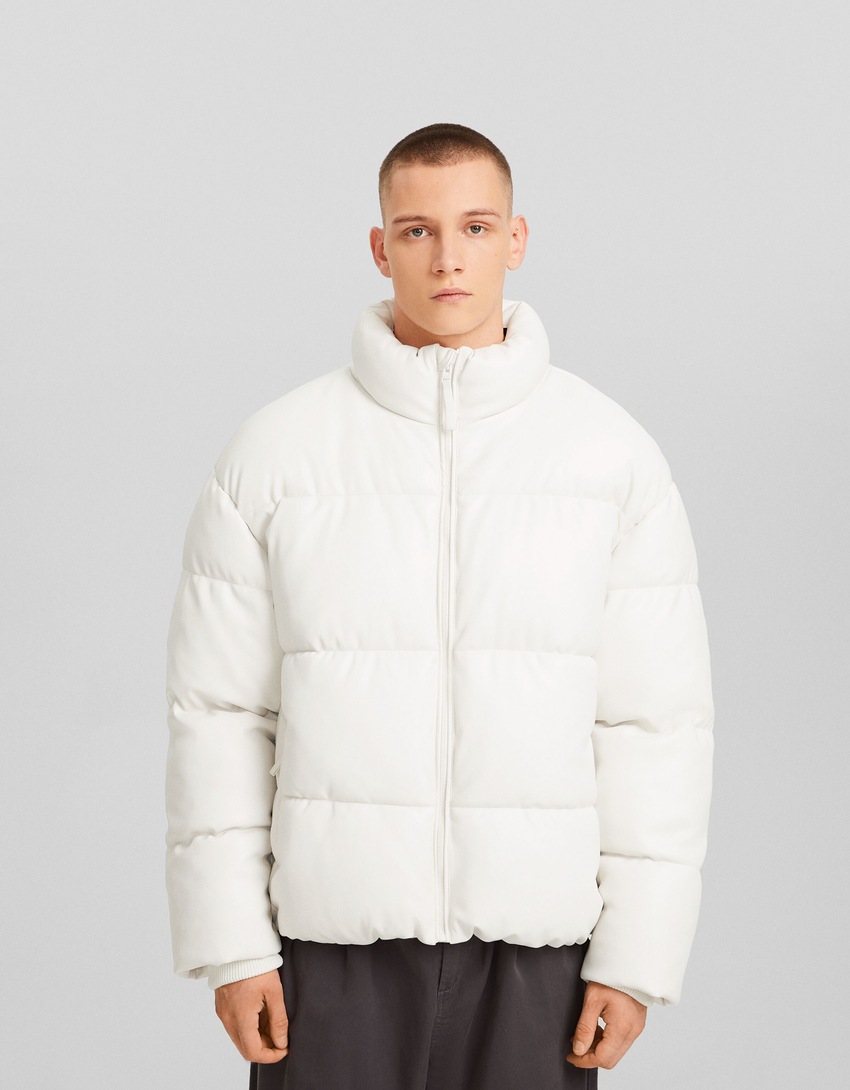 Jaqueta puffer com efeito de couro
