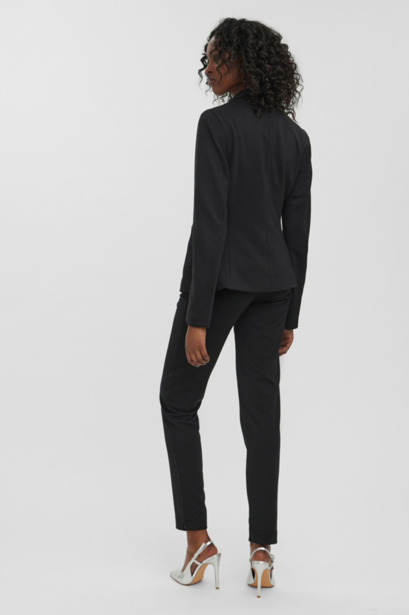 Blazer feminino de manga comprida com bolsos - Preto