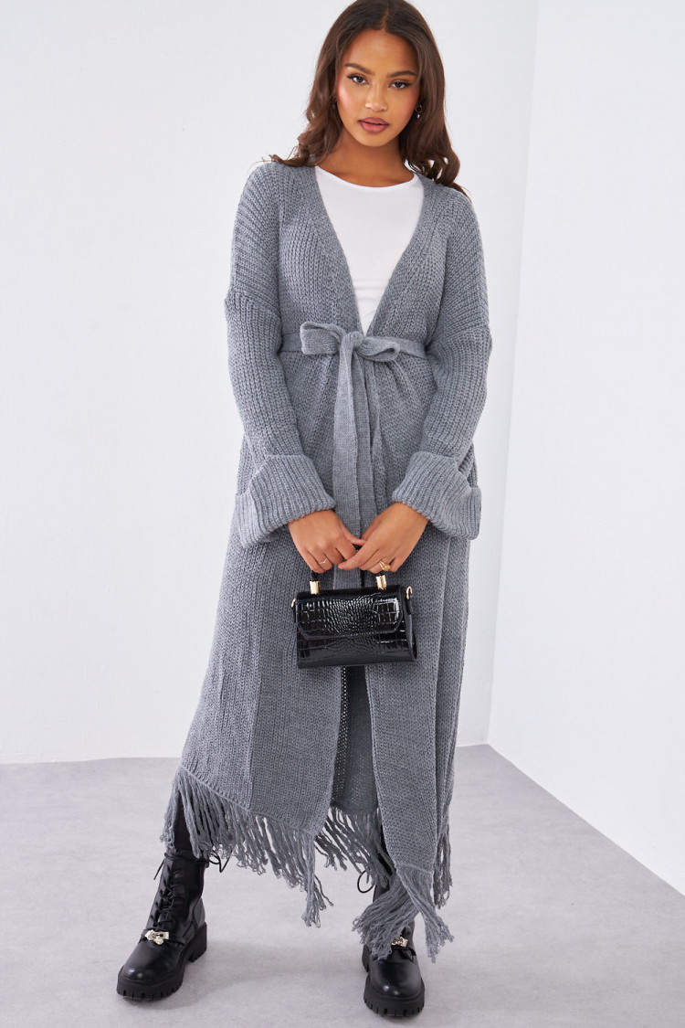 Gilet en maille gris à franges ceinturé