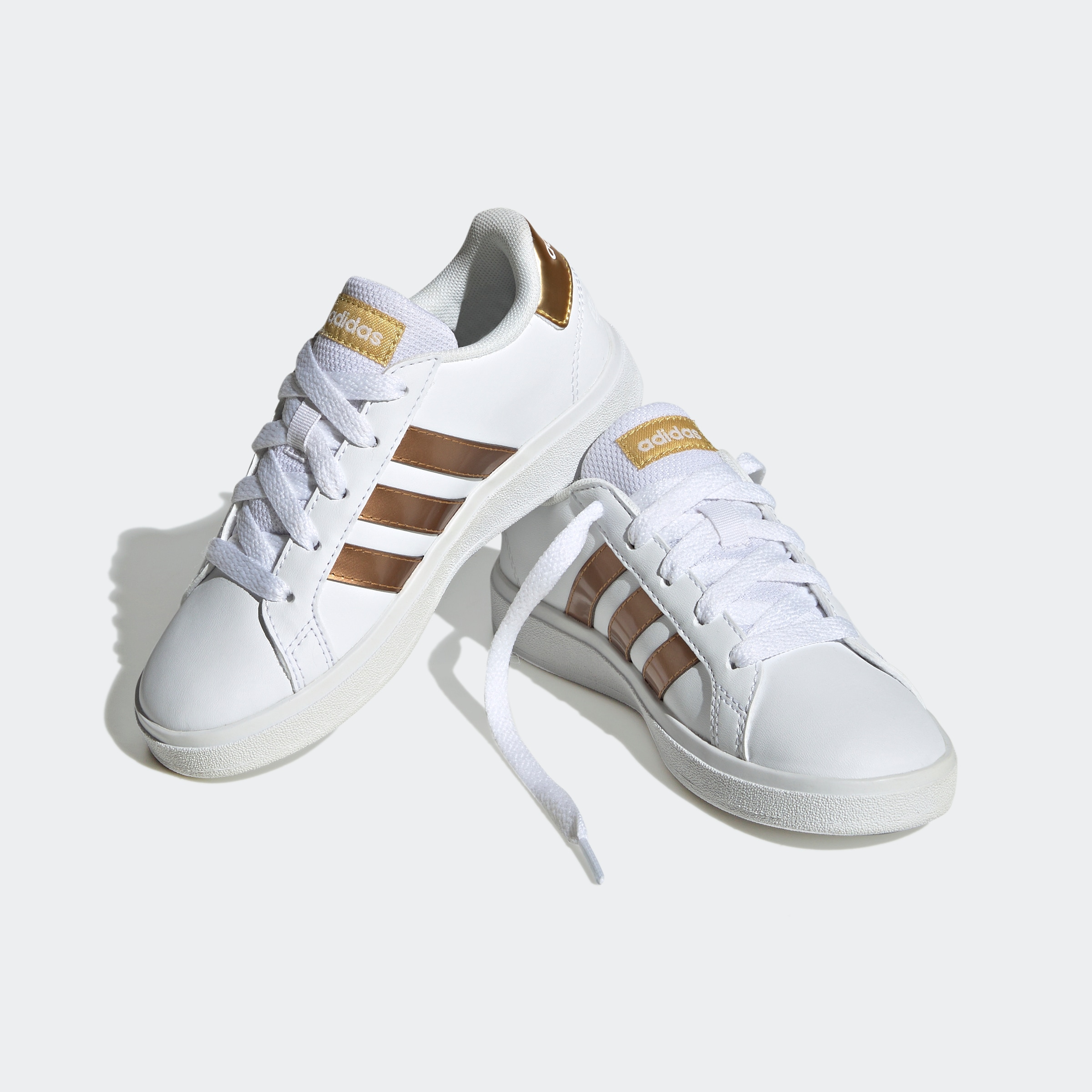 adidas Sportswear Sneaker »GRAND COURT SUSTAINABLE LACE«  Design auf den Spuren des adidas Superstar
