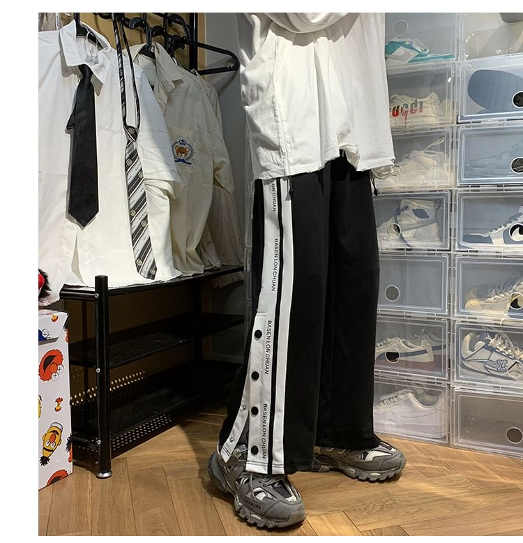 Nikoflin - Joggingbroek met rechte pijpen en hartjesprint, knoopsluiting en middelhoge taille